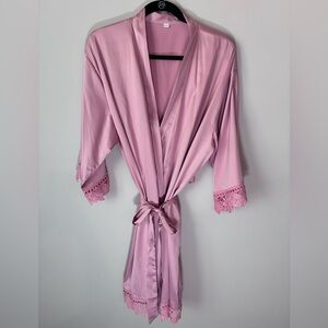 Elegant Rose Pink Lace Trim Robe